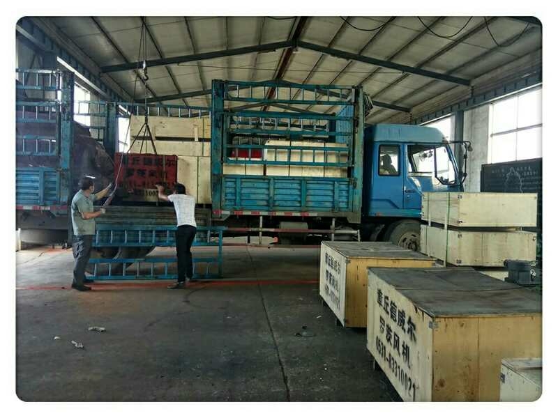 羅茨風(fēng)機發(fā)貨現(xiàn)場圖三